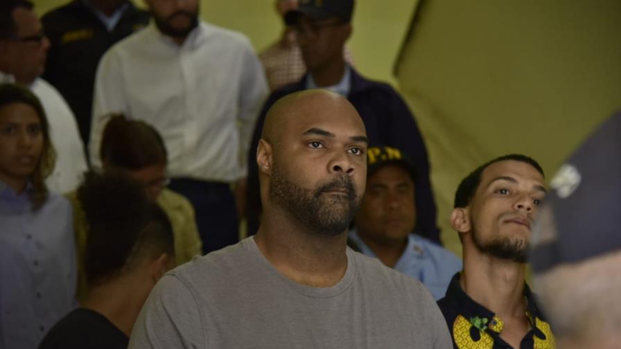 Imponen tres meses de prisión preventiva a policía que mató expareja de un puñetazo Imponen tres meses de prisión preventiva a policía que mató expareja de un puñetazo