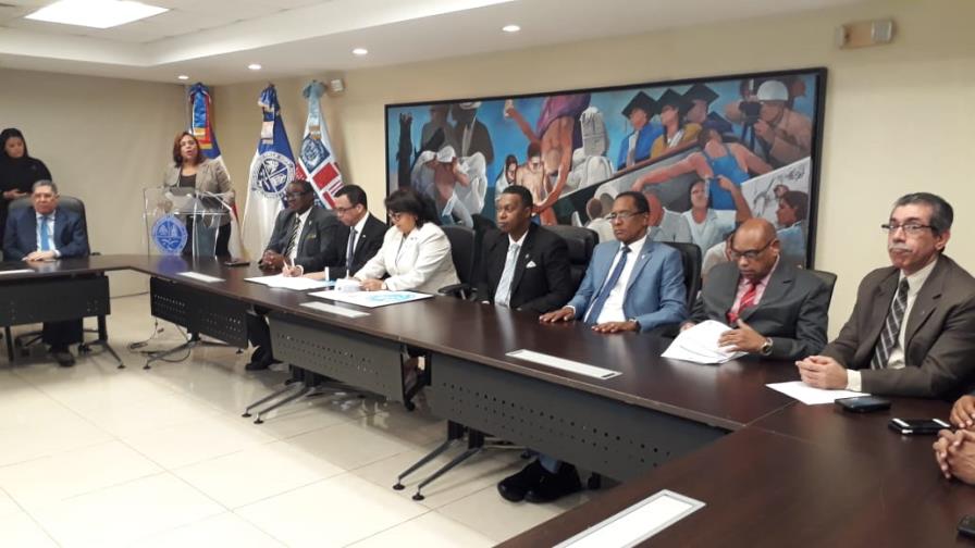 UASD y Educación acuerdan fortalecer calidad educativa UASD y Educación acuerdan fortalecer calidad educativa