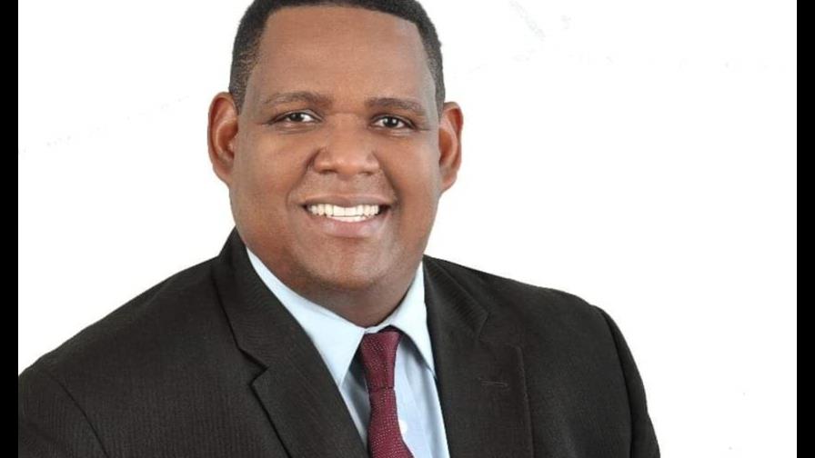 Omar Tejeda denuncia abandono de Hospital General y Especialidades de Ciudad de la Salud