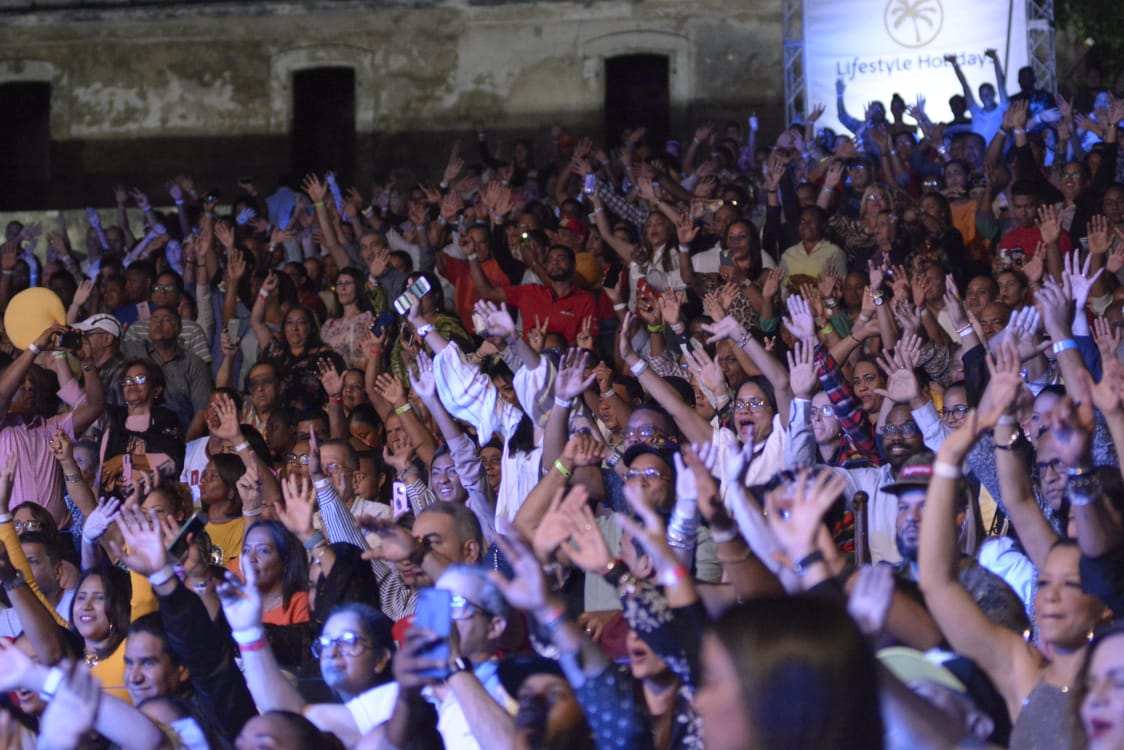 Toño Rosario hizo un recuento por su carrera musical.