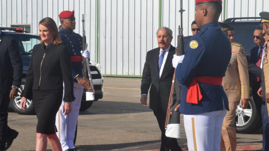 Danilo Medina sale a Miami a reunión con Trump Danilo Medina sale a Miami a reunión con Trump