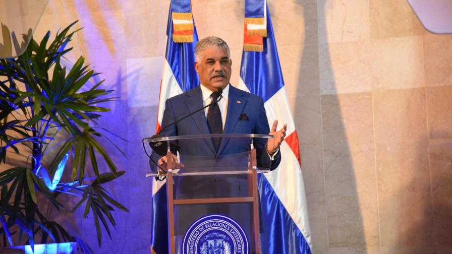 Canciller dominicano invita a aprovechar oportunidades en energía renovable