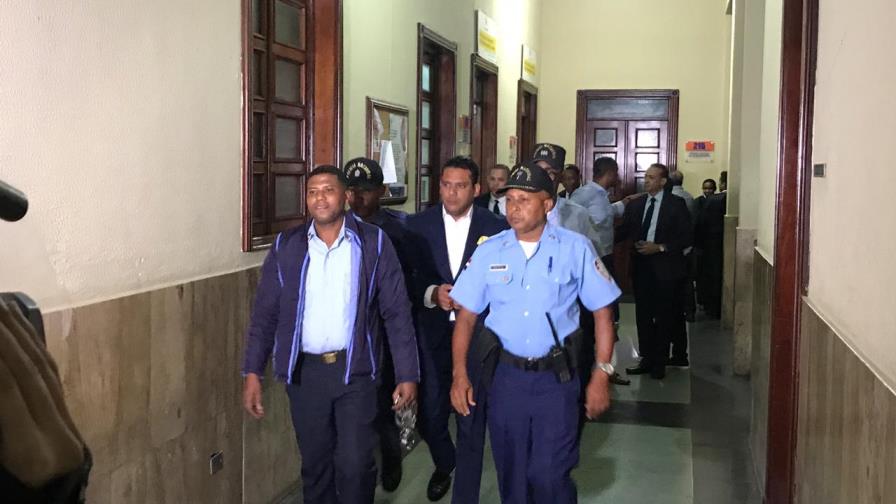 Imponen garantía económica y presentación periódica contra esposo de viceministra Imponen garantía económica y presentación periódica contra esposo de viceministra