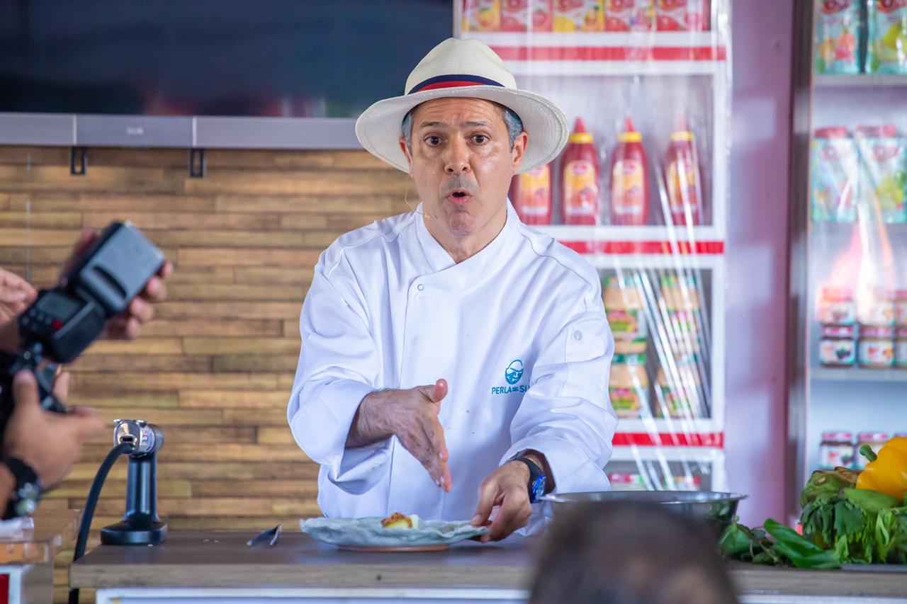 Chef Carlos Estévez.