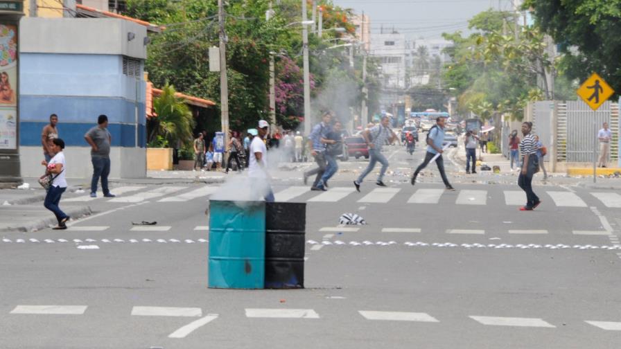 UASD somete a la justicia a exempleados vinculados a disturbios
