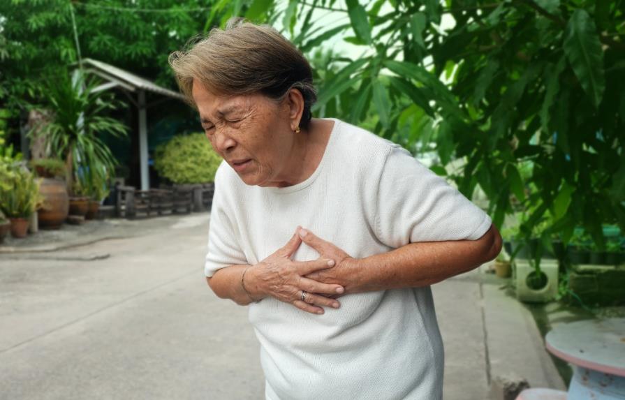 Cardiólogos exhortan a pacientes a no descuidarse y evitar excesos
