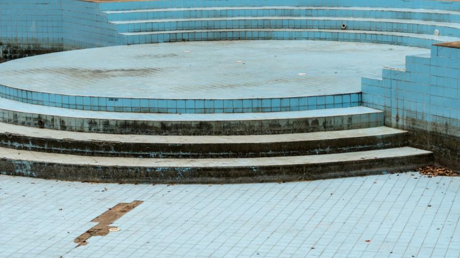 No hay agua para piscinas; ausencia de lluvia baja los niveles de abastecimiento