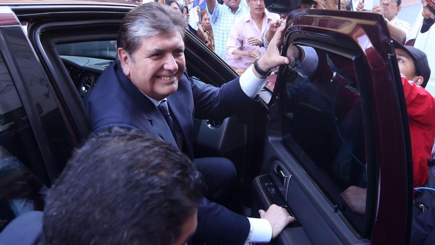 Se dispara a la cabeza expresidente Alan García cuando iba a ser detenido por caso Odebrecht