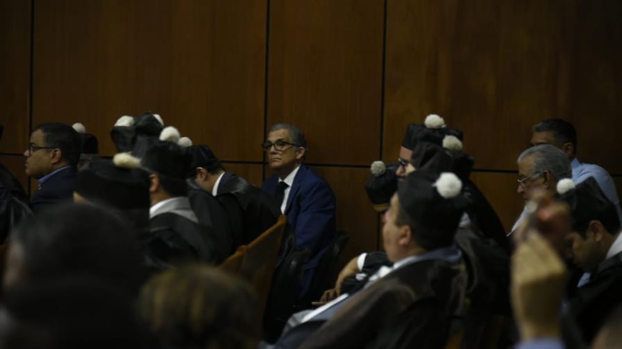 Abogado de Pittaluga denuncia Procuraduría espió su teléfono de manera ilegal  