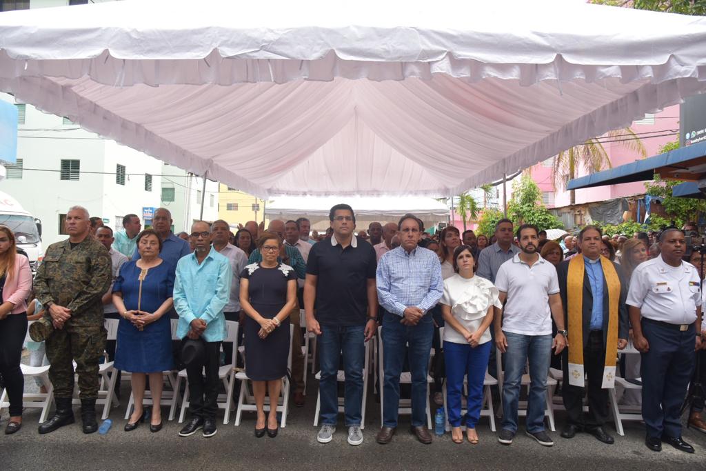 El acto de entrega fue encabezado por el alcalde del Distrito Nacional, David Collado. 