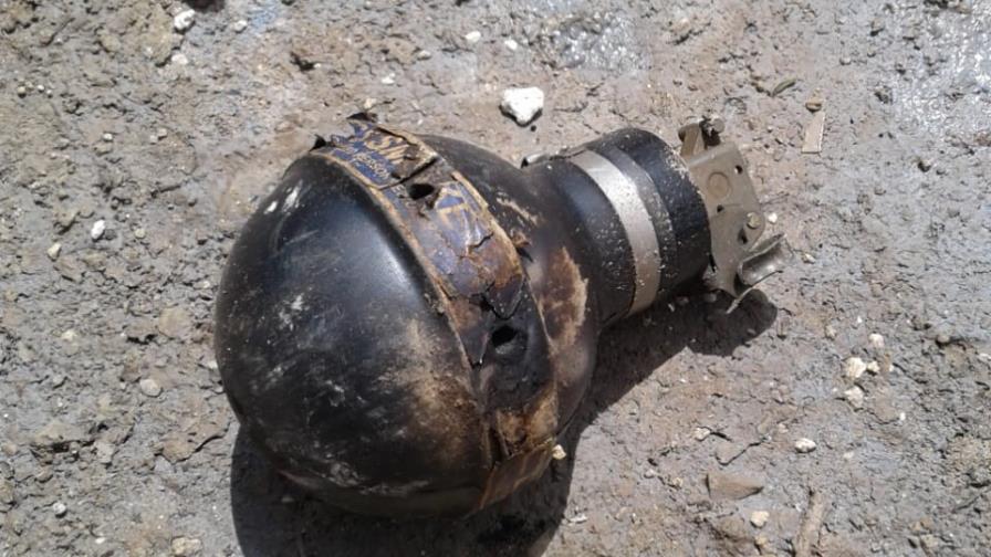 Agentes lanzan bombas lacrimógenas a manifestantes que reclaman construcción de carretera 