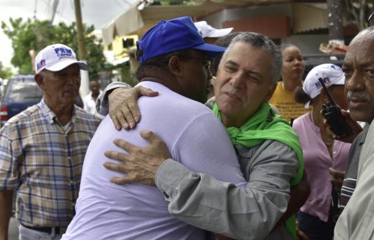 PRM moviliza miles en su “puerta a puerta” en Sto. Domingo y Santiago