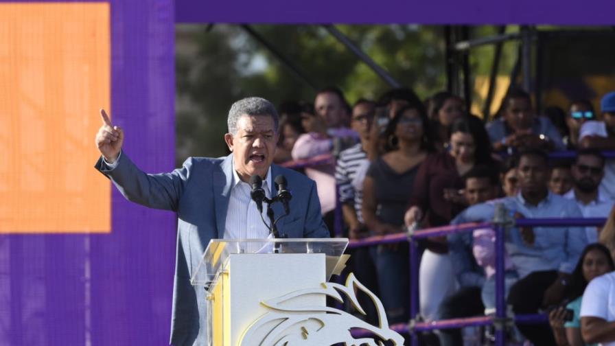 Leonel Fernández reitera rechazo a eventual reelección presidencial de Medina Leonel Fernández reitera rechazo a eventual reelección presidencial de Medina