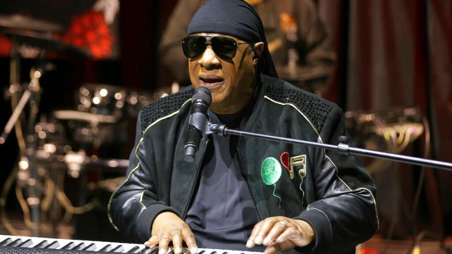 Stevie Wonder anuncia que le harán trasplante de riñón