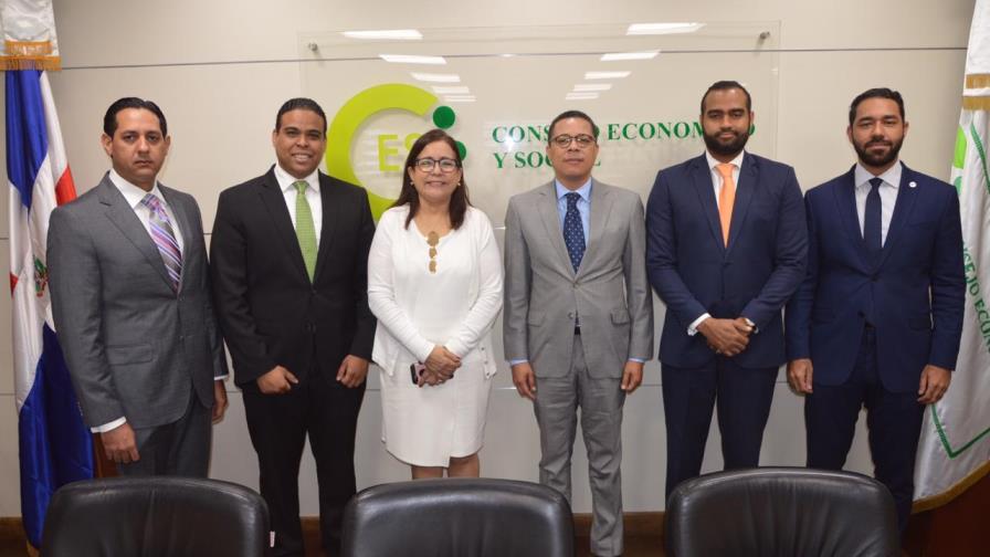 Pasan revista a planes desarrollo sociales y económicos del Gran Santo Domingo Pasan revista a planes desarrollo sociales y económicos del Gran Santo Domingo