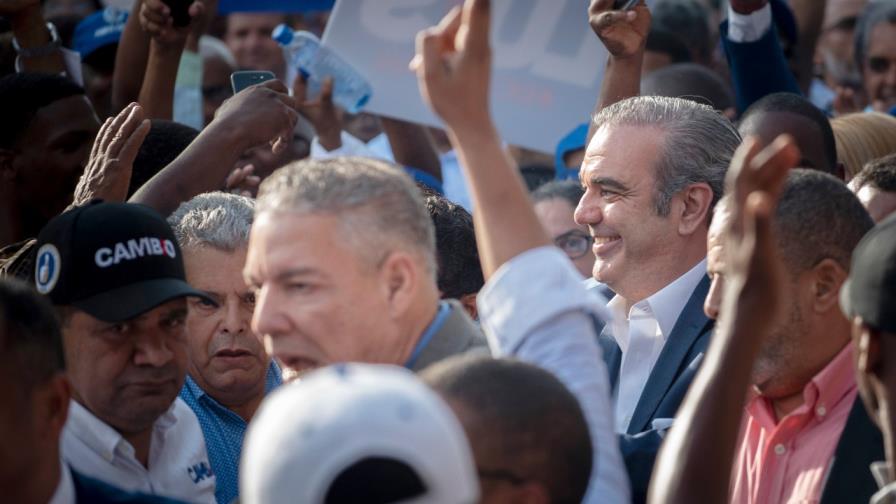 Luis Abinader le pasaría el rolo a cualquier candidato del PLD, según encuesta ABC Marketing