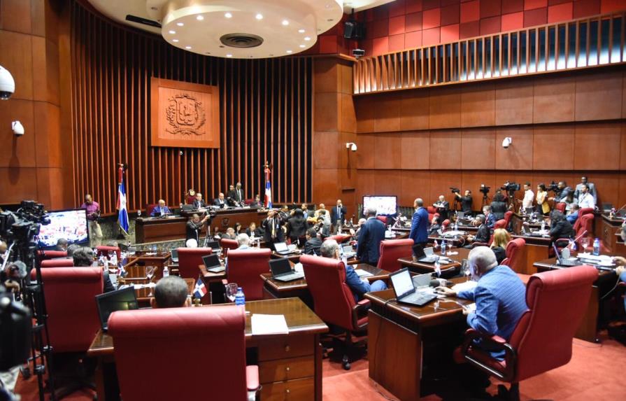 EN VIVO | Senadores sesionan en medio de rumores de una reforma constitucional 