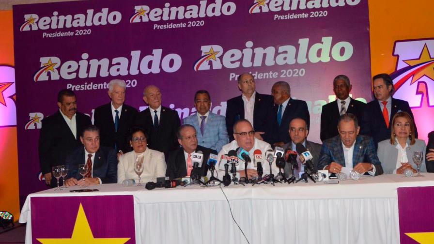 Senadores danilistas respaldan precandidatura presidencial de Reinaldo Pared 
