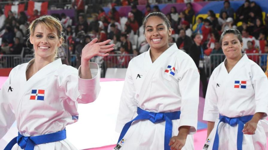 Dominicana logra el oro en la kata por equipos del karate Panamericano Dominicana logra el oro en la kata por equipos del karate Panamericano