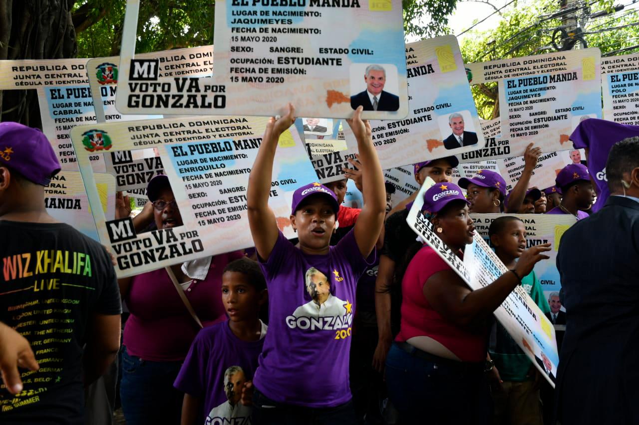 Simpatizantes de Gonzalo Castillo. 