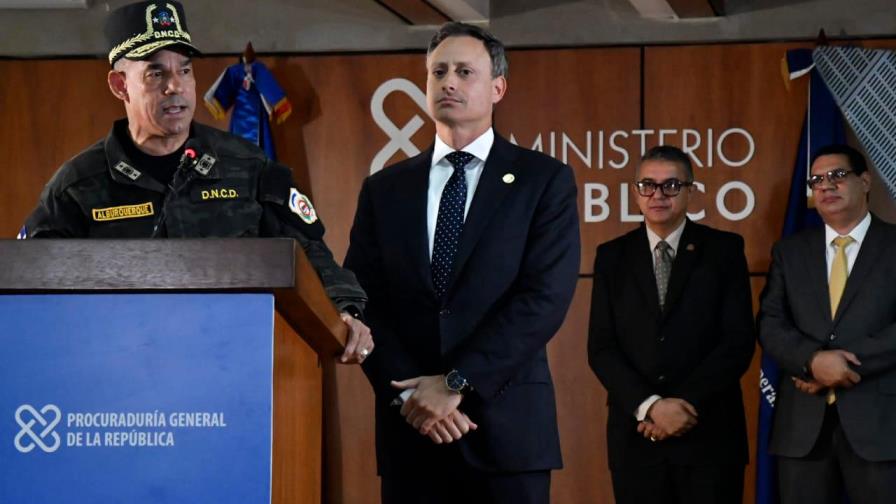 Un militar que fue sacado de la DNCD entre los supuestos miembros de la red de César el Abusador Un militar que fue sacado de la DNCD entre los supuestos miembros de la red de César el Abusador