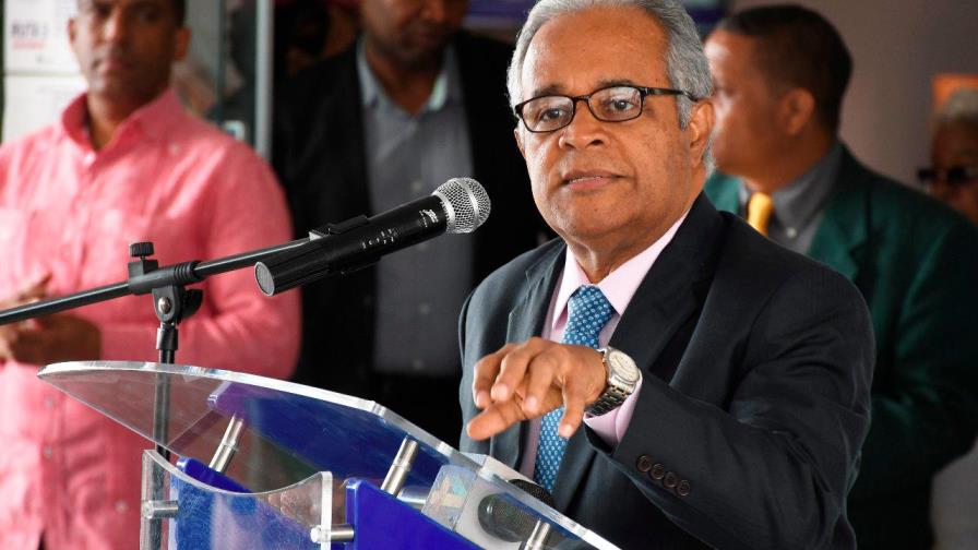 Ministro de Salud niega hospitales estén abarrotados de pacientes con dengue Ministro de Salud niega hospitales estén abarrotados de pacientes con dengue