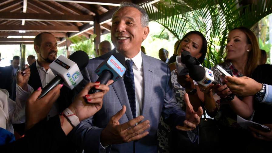 Gonzalo Castillo no necesita recursos del Estado, asegura José Ramón Peralta Gonzalo Castillo no necesita recursos del Estado, asegura José Ramón Peralta