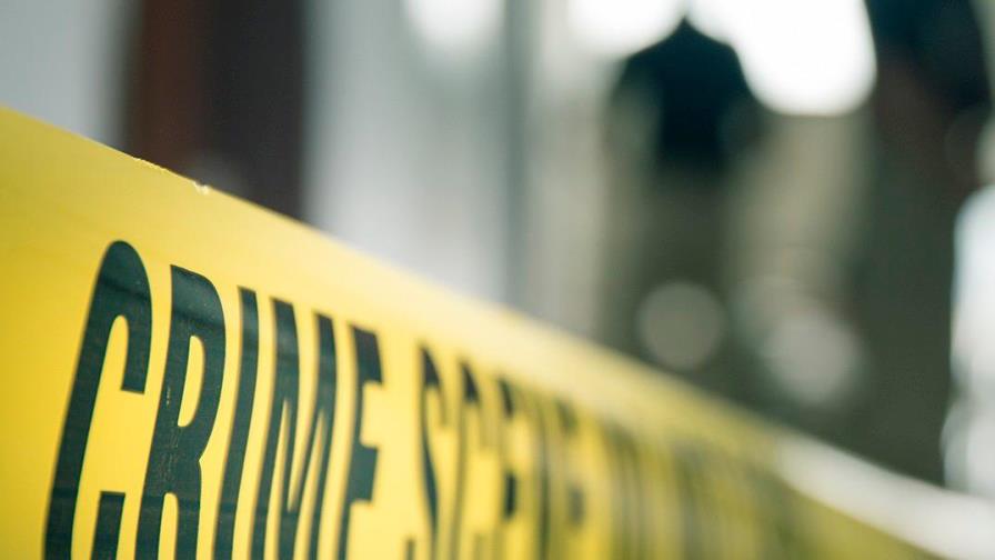 Encuentran cadáveres  de madre e hija en la urbanización Italia 