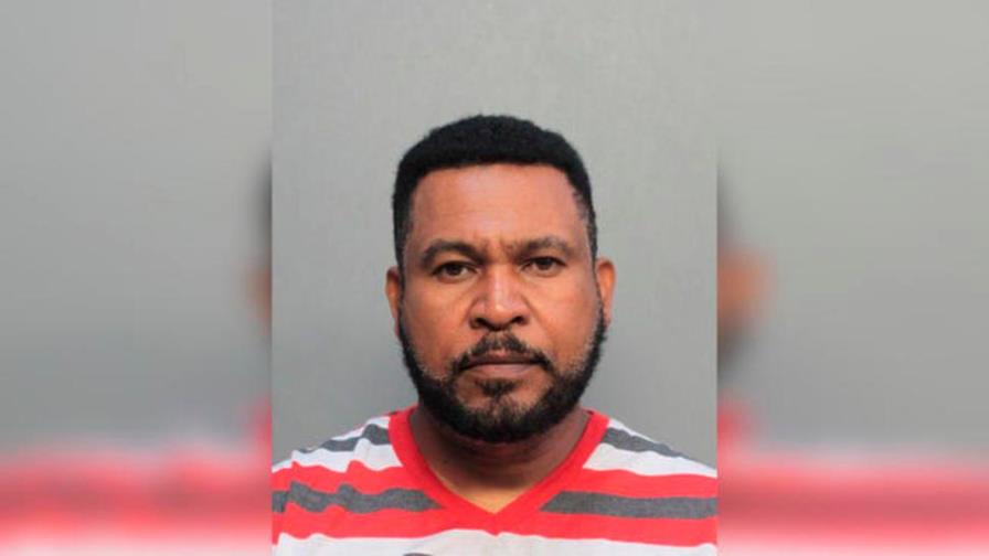 Acusan pastor dominicano de violar niñas en Florida Acusan pastor dominicano de violar niñas en Florida