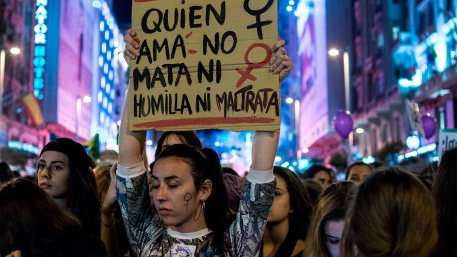 Cientos de mujeres protestan contra el asesinato de ocho chicas en Nigeria