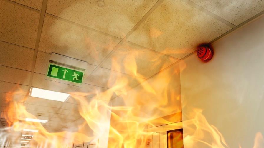 Haití : Incendian el Banco de la Unión Haitiana Haití : Incendian el Banco de la Unión Haitiana