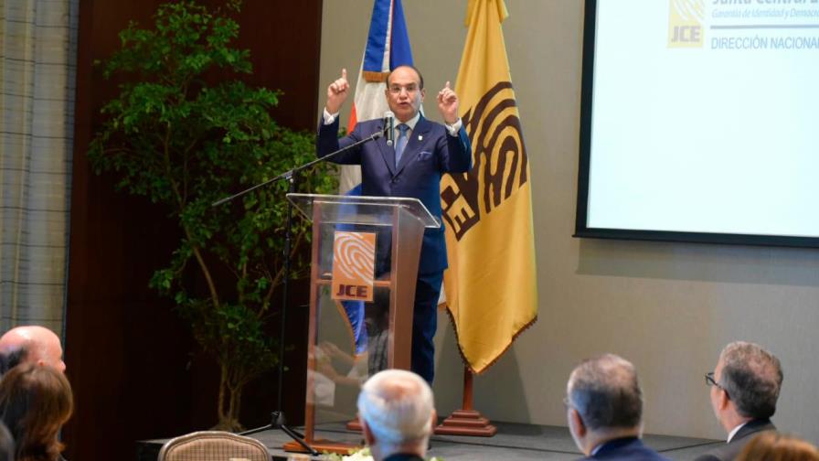 Presidente de la junta afirma es imposible hackear 7,372 mesas electorales al mismo tiempo Presidente de la junta afirma es imposible hackear 7,372 mesas electorales al mismo tiempo