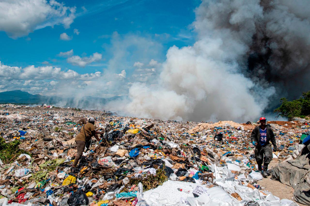 Vertedero arde desde el pasado miércoles. 