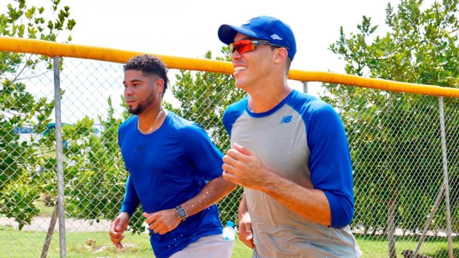 Ubaldo Jiménez se integra a la práctica de los Tigres del Licey