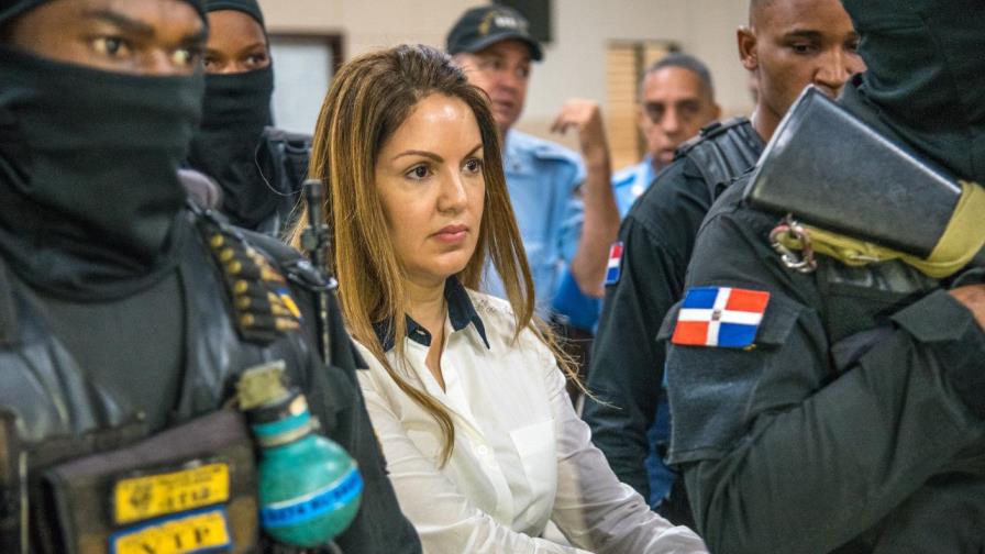 Marisol Franco amamanta a sus hijas en la cárcel de Najayo