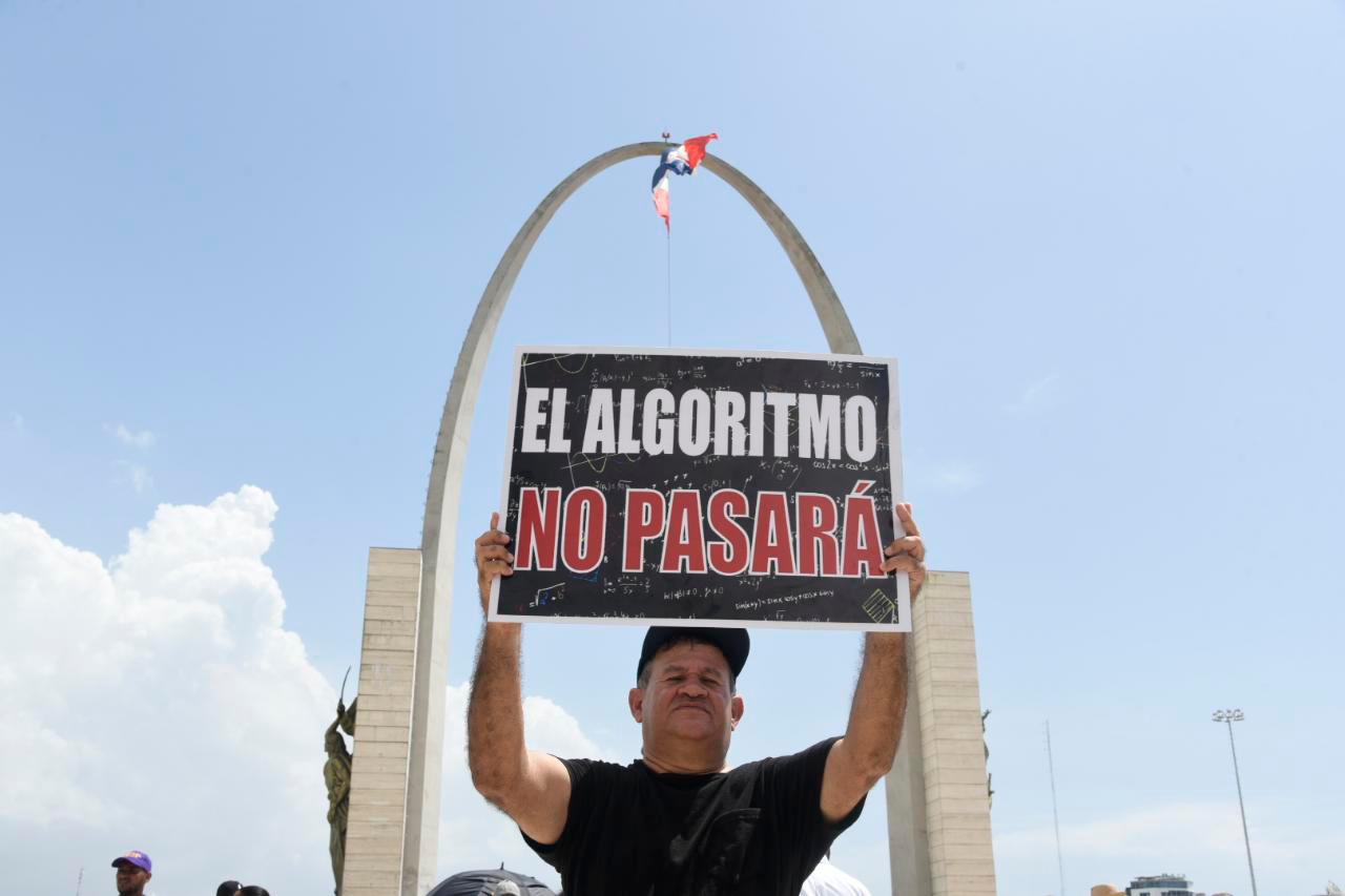 Una de las pancartas expuestas en la protesta de esta mañana.