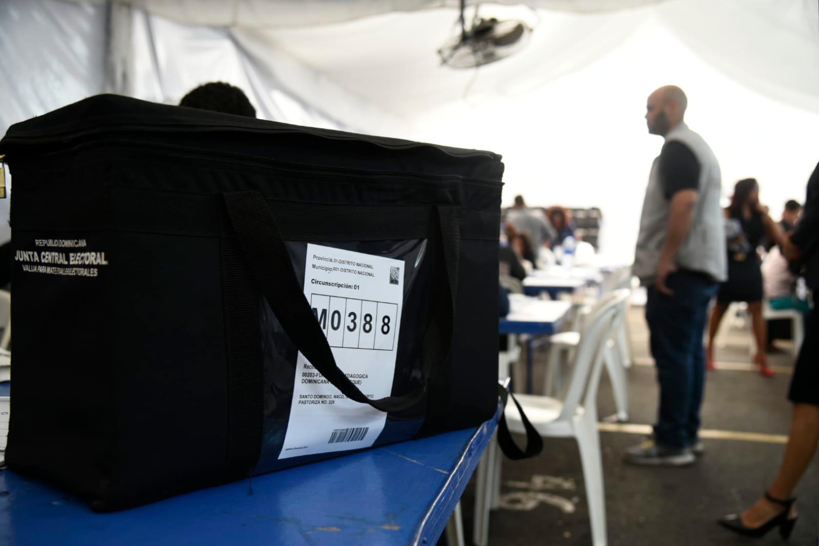 Hasta el momento se han contabilizado unas 100 mesas.