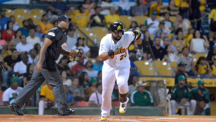 Las Águilas aplican su artillería pesada a las Estrellas