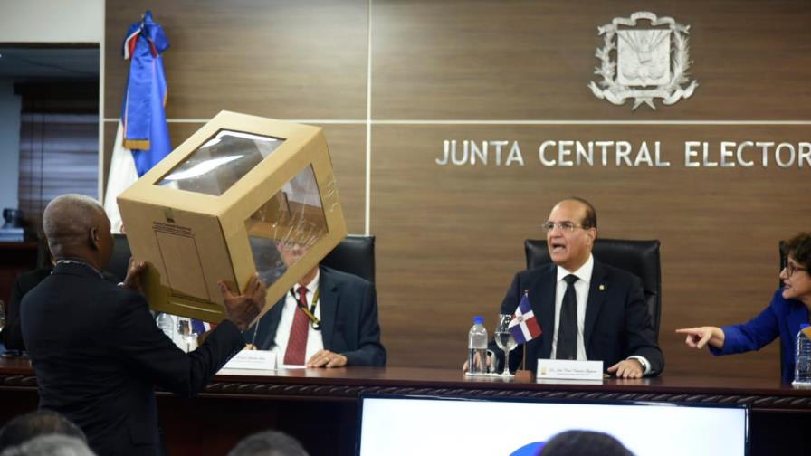 JCE asegura que fuego en almacén no tuvo “nada que ver con los equipos utilizados en las primarias”