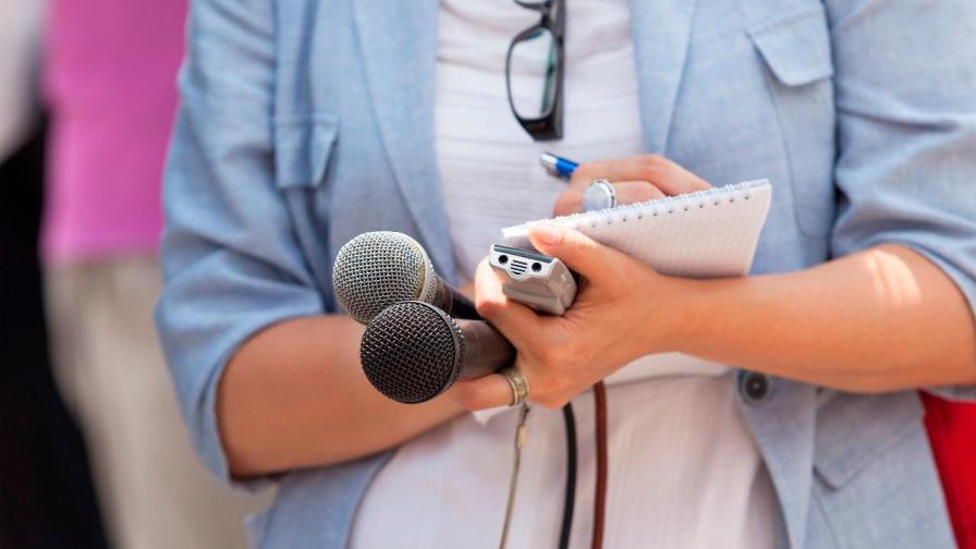 La BBC pide a medios públicos y privados unirse contra las noticias falsas