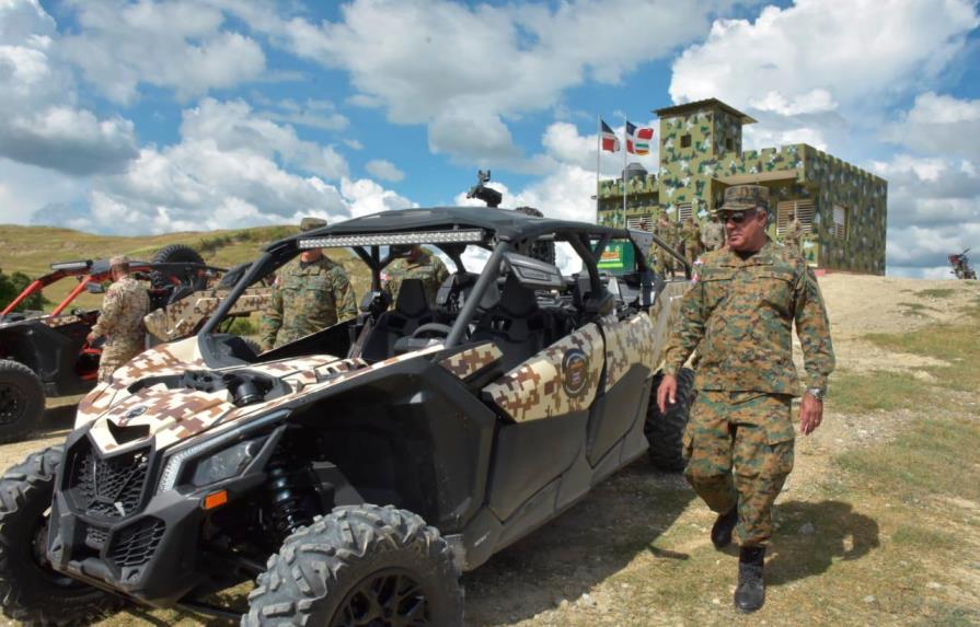 Ministro de Defensa llama a las tropas dominicanas a estar atentas  ante crisis en Haití