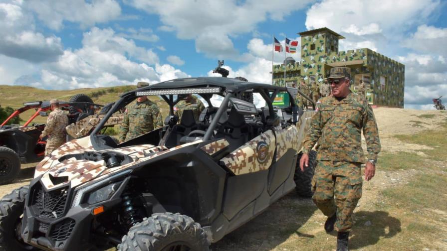 Ministro de Defensa llama a las tropas dominicanas a estar atentas  ante crisis en Haití