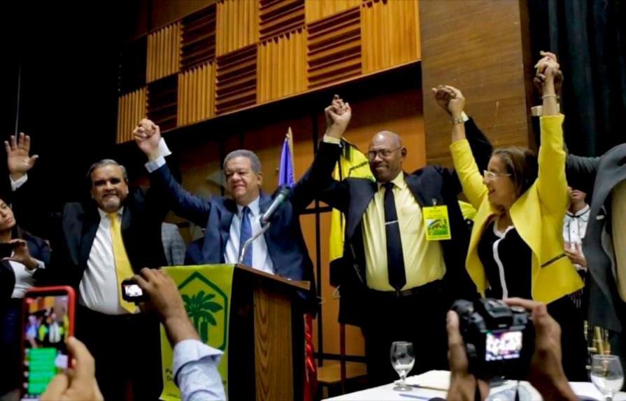 Leonel Fernández arma su coalición de partidos mientras asegura que puede ser candidato presidencial