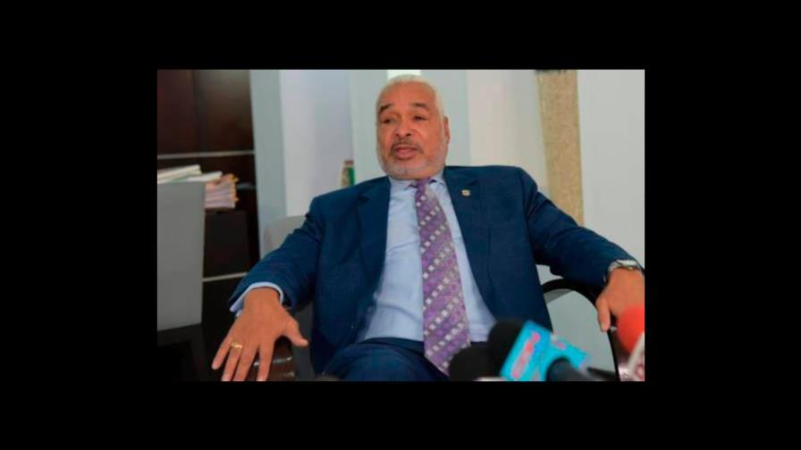 Radhamés Camacho: “El año escolar debió de iniciar de forma presencial aunque fuera en una escuela de cada municipio”