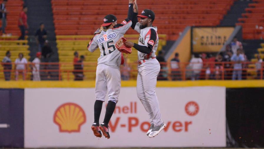 El Escogido barre la serie a las Águilas y se aleja más en la cima