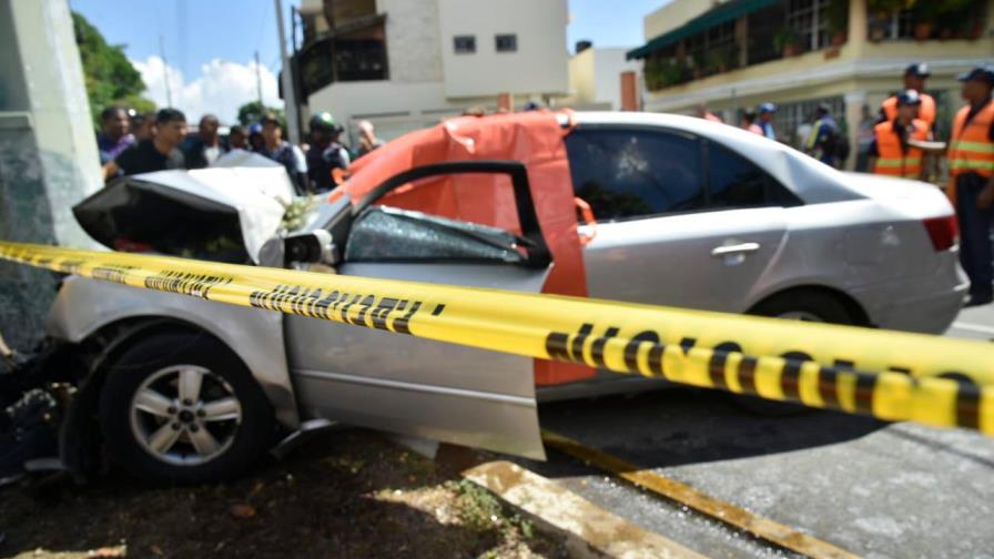 Dos fallecidos en accidente de tránsito en la Cayetano Germosén Dos fallecidos en accidente de tránsito en la Cayetano Germosén