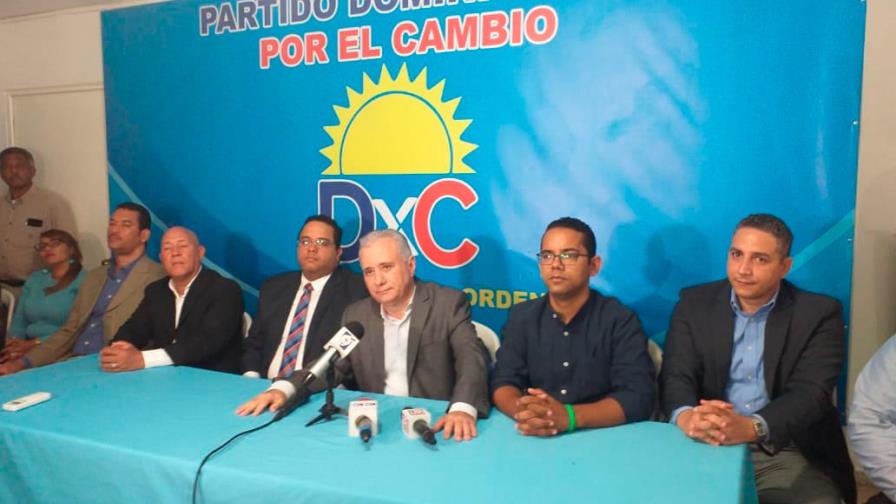 Taveras Guzmán exige  investigar denuncia de contratos irregulares por RD$11,500 millones en Obras Públicas