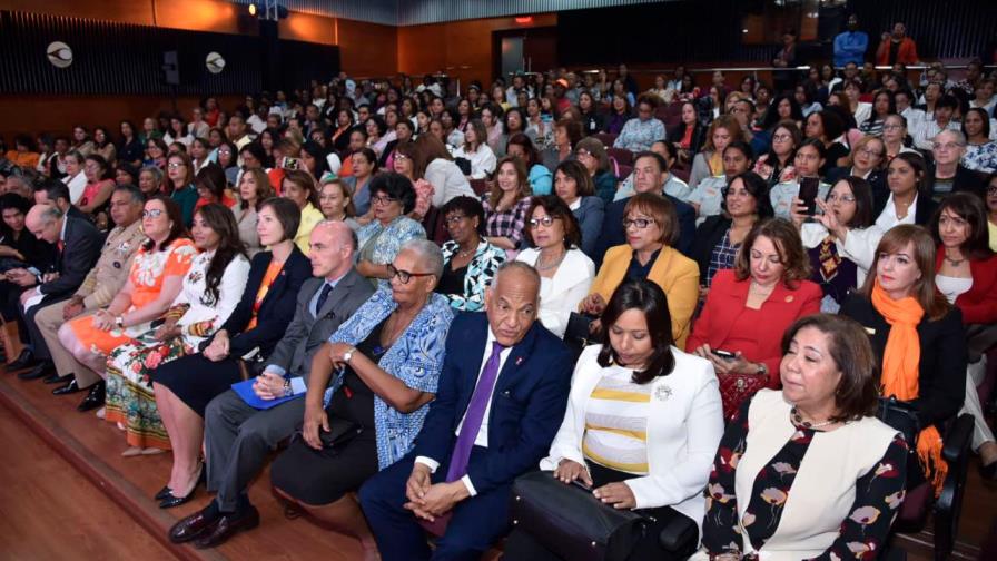 Ministerio de la Mujer presenta nuevo plan para lograr la equidad de género 