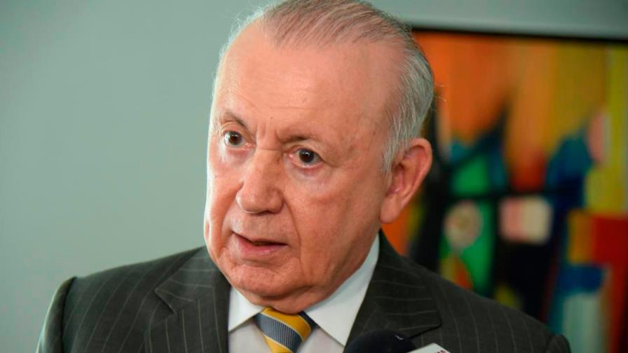 Alburquerque plantea es imposible entregar el 30 % de los fondos de las AFP