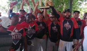 Liga Centro gana torneo BBB navideño de softbol